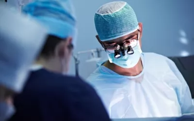 cataract-surgeon