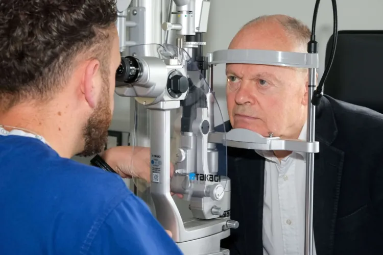 Clive Betts MP having his eyes checked on his visit to the new Optegra Eye Clinic in his Sheffield constituency